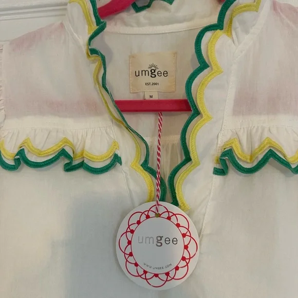 Umgee White Top w/ Green & Yellow Trim - M - NWT - Picture 2 of 4